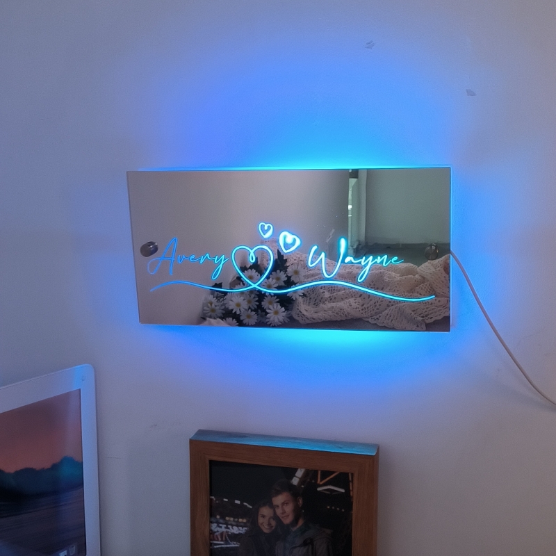 Personalisierter Namensspiegel LED-Licht